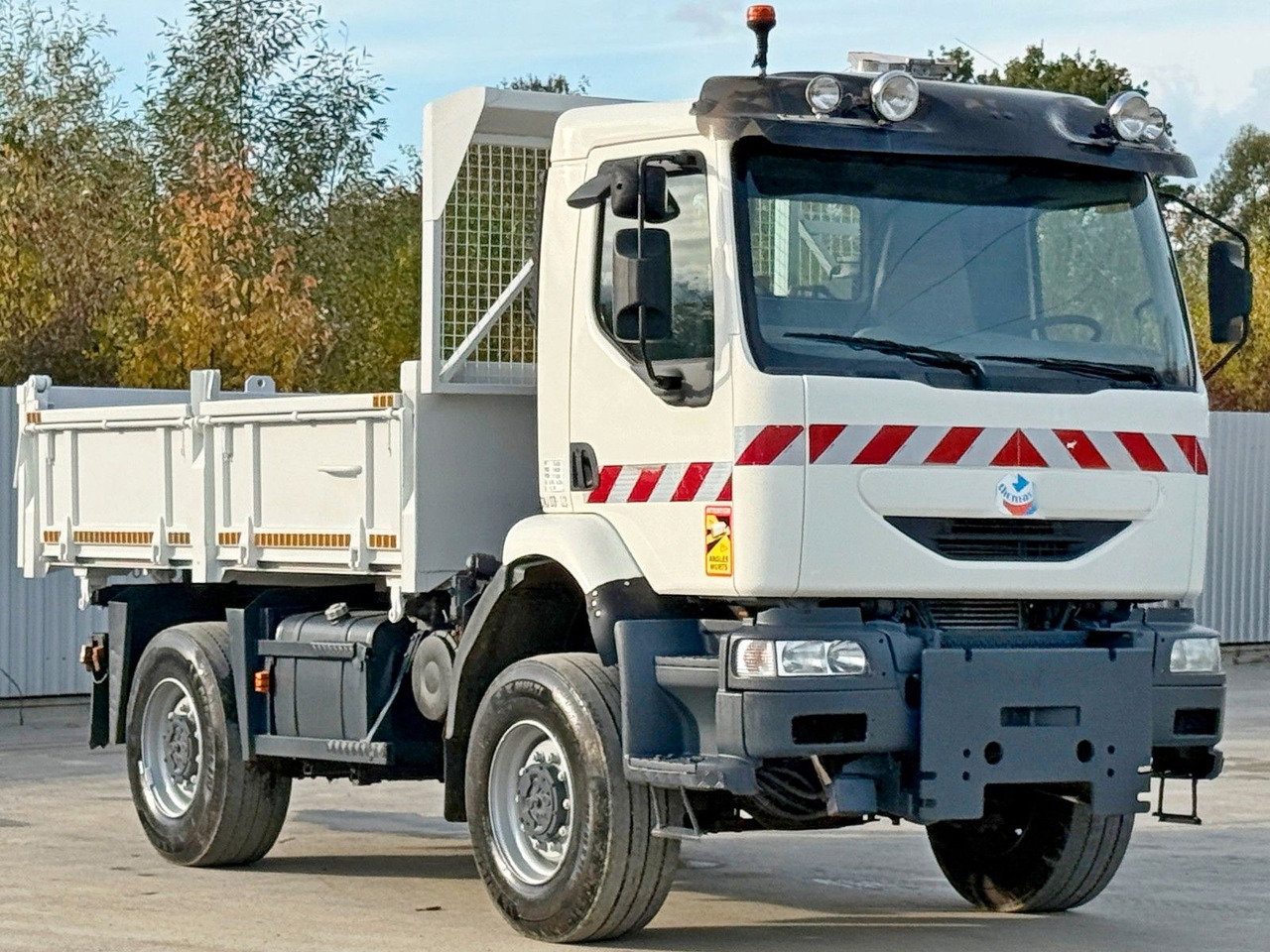 Renault MIDLUM 210 DCI* KIPPER 3,60m * 4x4 - Savivartis sunkvežimis: foto 4 Renault MIDLUM 210 DCI* KIPPER 3,60m * 4x4 - Savivartis sunkvežimis: foto 4
