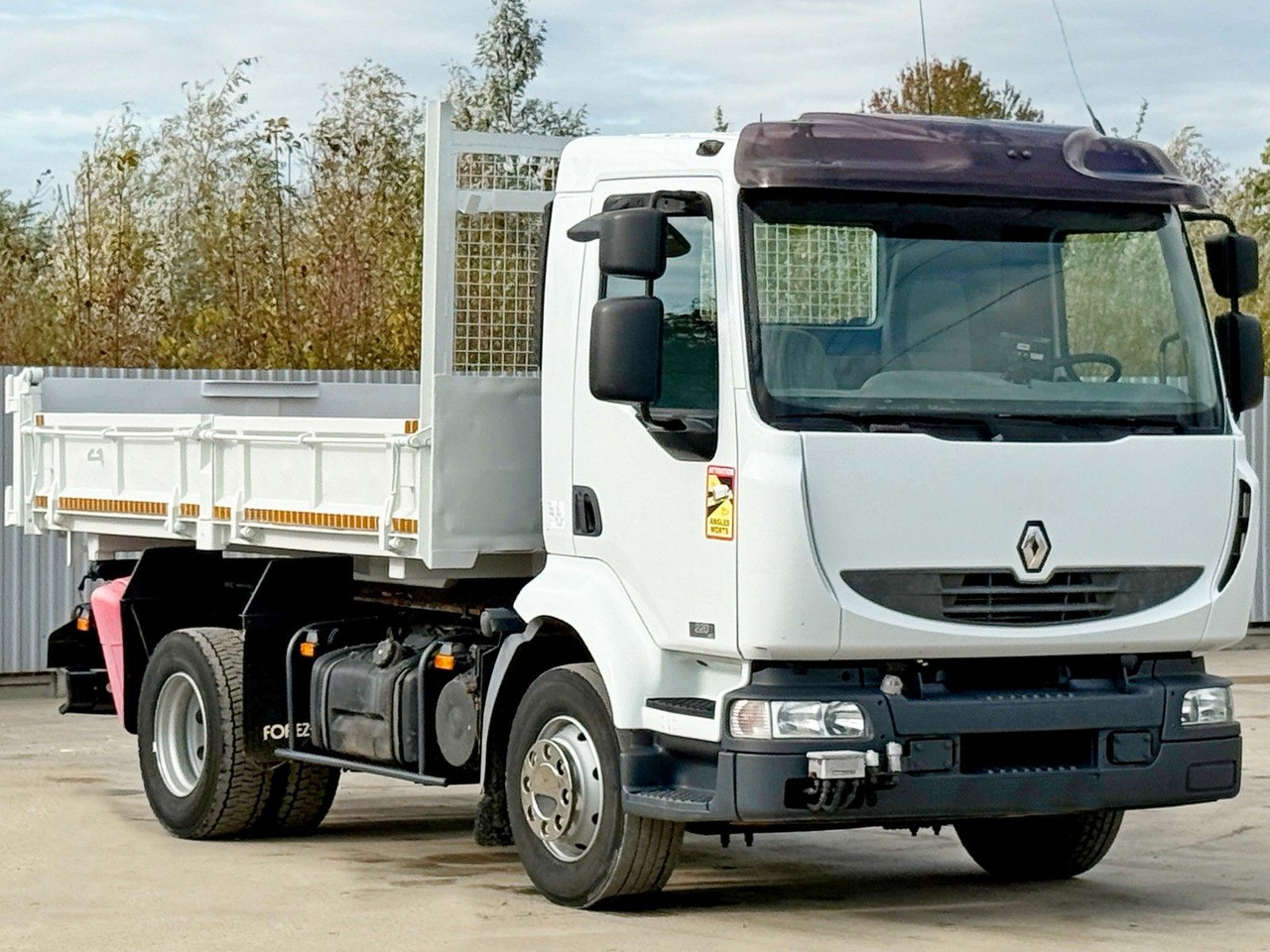 Renault MIDLUM 220 DCI *KIPPER 3,80m * BORDMATIC - Savivartis sunkvežimis, Sunkvežimis su kranu: foto 3 Renault MIDLUM 220 DCI *KIPPER 3,80m * BORDMATIC - Savivartis sunkvežimis, Sunkvežimis su kranu: foto 3