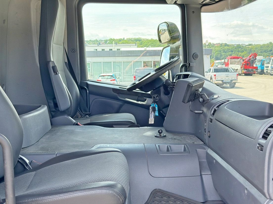 Hook-lift sunkvežimis, Sunkvežimis su kranu Scania P 360 * ABROLLKIPPER * HIAB 111 BS -2 HIDUO/FUNK: foto 11