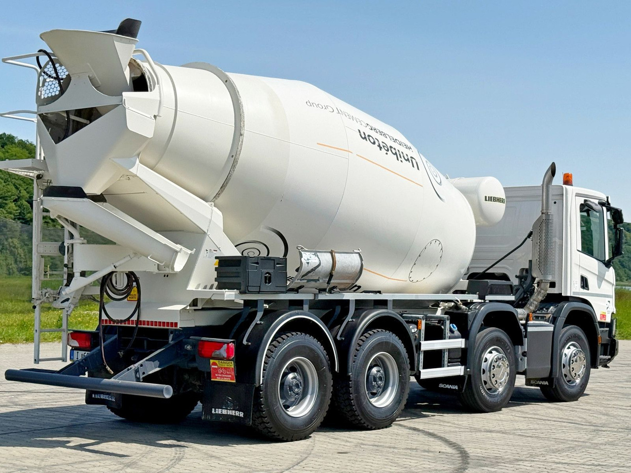 Scania P 410 XT * Betonmischer * 8x4 * TOPZUSTAND - Betonvežis: foto 5 Scania P 410 XT * Betonmischer * 8x4 * TOPZUSTAND - Betonvežis: foto 5