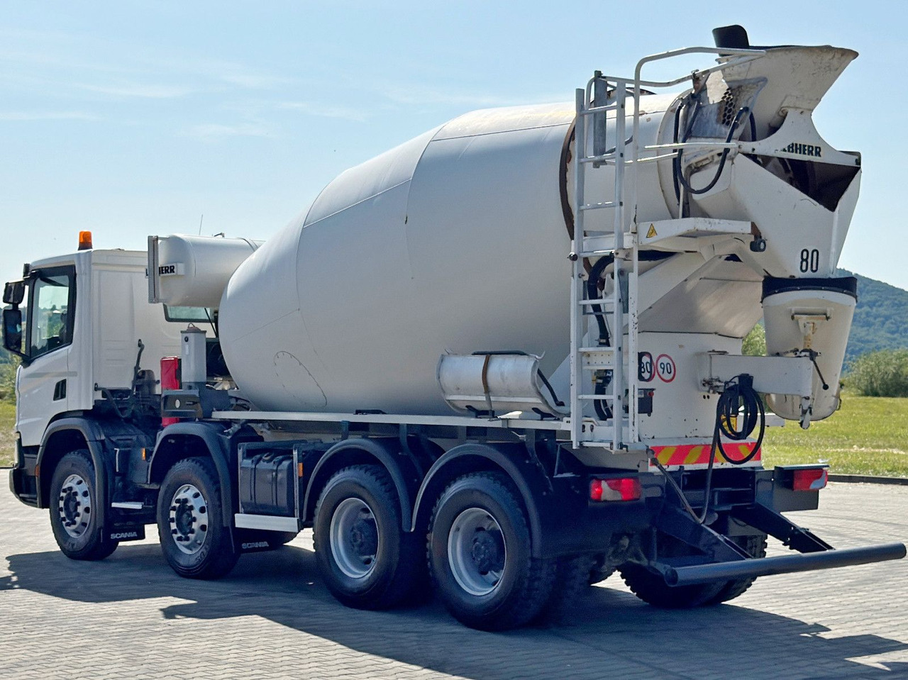 Scania P 450 * Betonmischer * 8x4 * TOPZUSTAND - Betonvežis: foto 5 Scania P 450 * Betonmischer * 8x4 * TOPZUSTAND - Betonvežis: foto 5