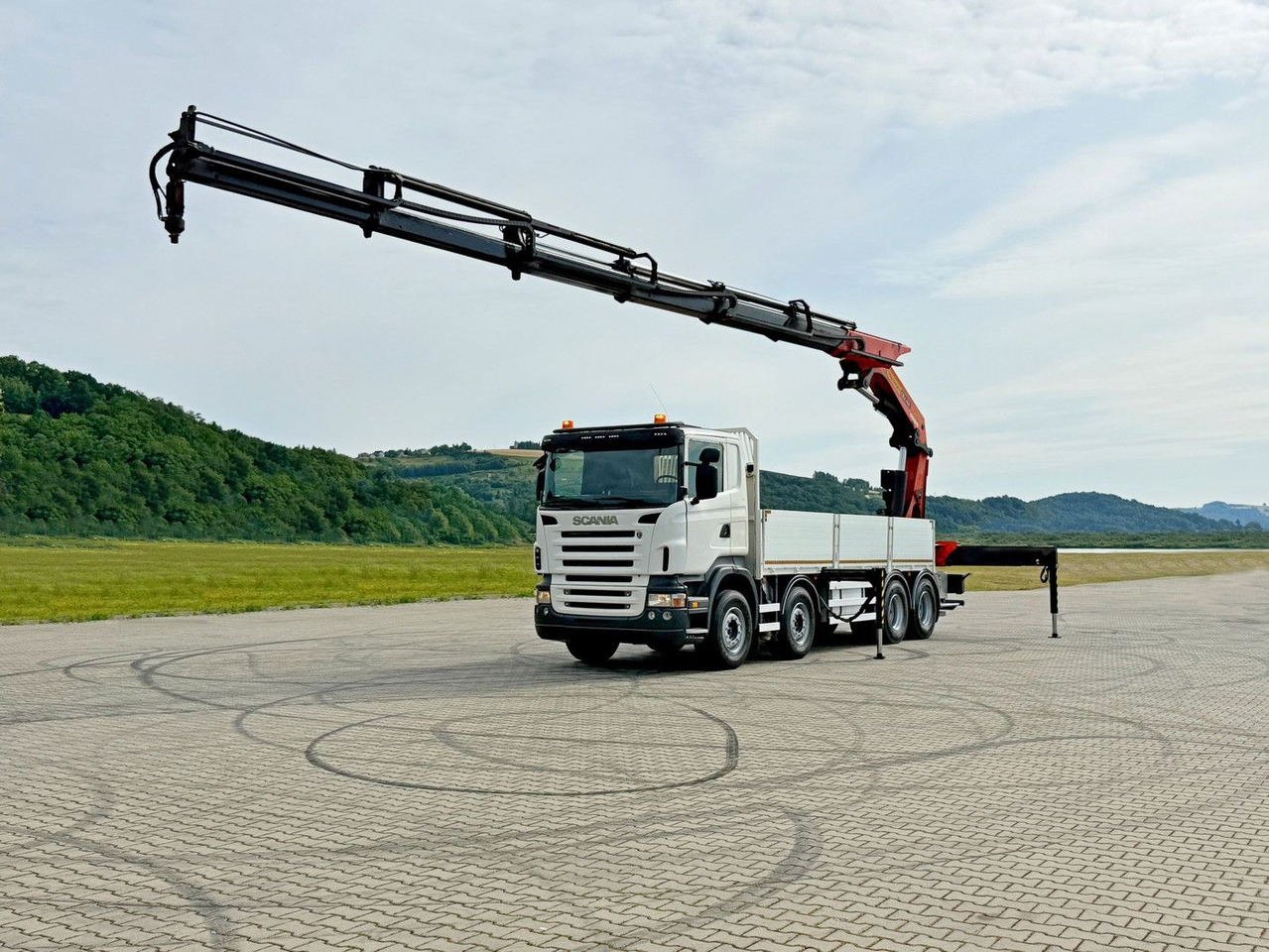 Scania R 420 PRITSCHE 6,47 m * PK 44002/FUNK * 8x4 /TOP - Sunkvežimis su kranu: foto 2 Scania R 420 PRITSCHE 6,47 m * PK 44002/FUNK * 8x4 /TOP - Sunkvežimis su kranu: foto 2