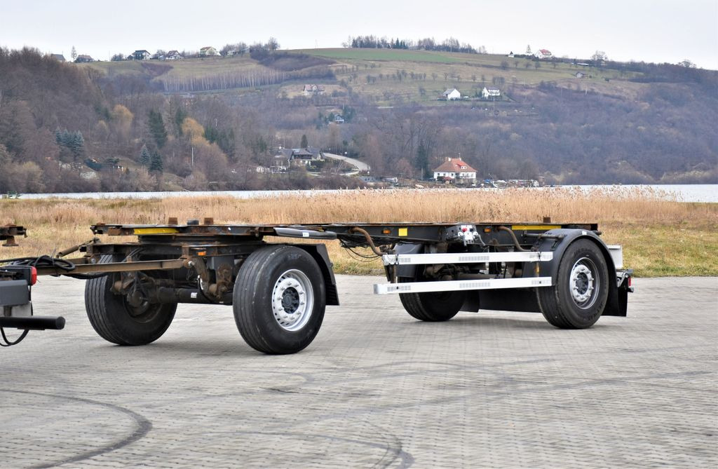 Schmitz Cargobull Anhänger 6,90m * TOPZUSTAND ! - Važiuoklės priekaba: foto 1 Schmitz Cargobull Anhänger 6,90m * TOPZUSTAND ! - Važiuoklės priekaba: foto 1