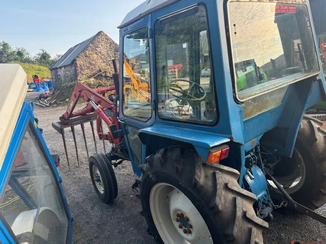 Traktorius FORD 3600 C/W FRONT LOADER: foto 9