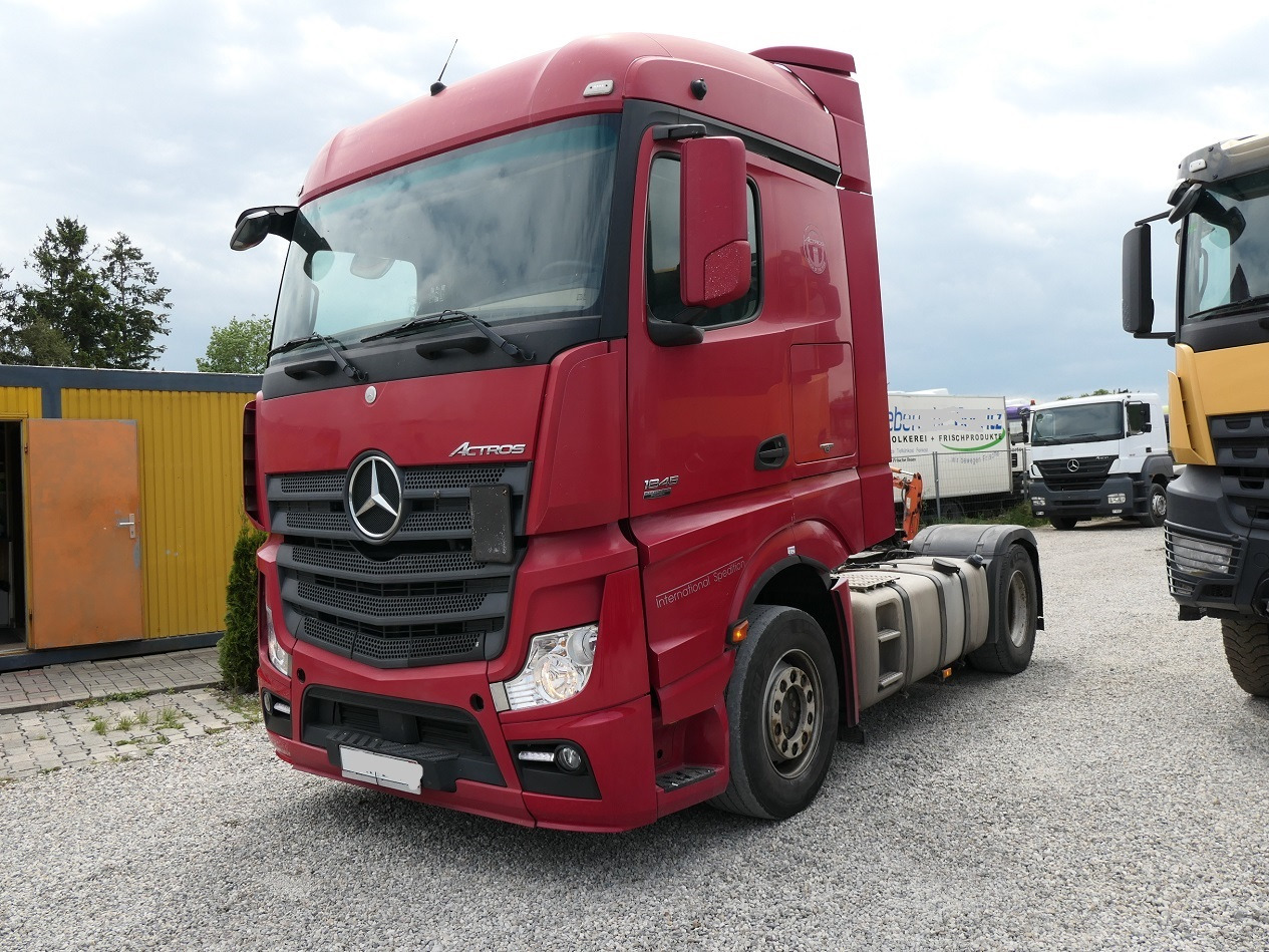 Mercedes Benz Actros 1845 - Vilkikas: foto 2 Mercedes Benz Actros 1845 - Vilkikas: foto 2