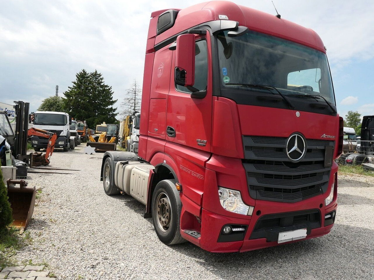 Mercedes-Benz Actros 1845 - Vilkikas: foto 1 Mercedes-Benz Actros 1845 - Vilkikas: foto 1