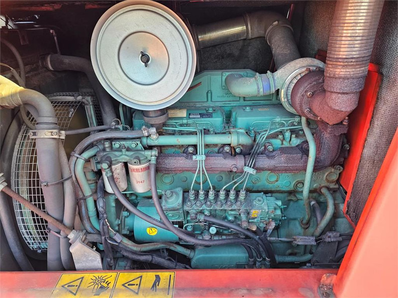 Kalmar DCB32 RoRo - Dyzelinis krautuvas: foto 2 Kalmar DCB32 RoRo - Dyzelinis krautuvas: foto 2