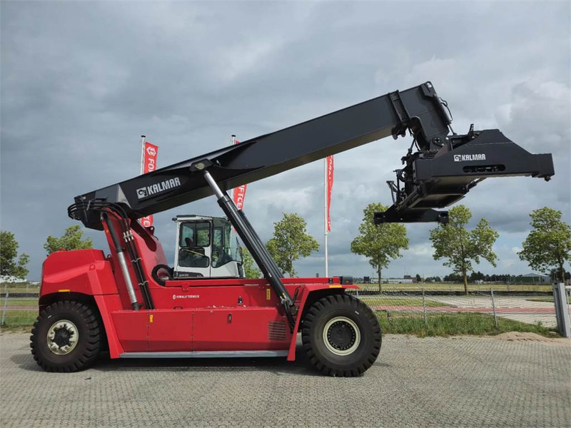 Kalmar DRU450-62S5 - Stelažų krautuvas: foto 1 Kalmar DRU450-62S5 - Stelažų krautuvas: foto 1