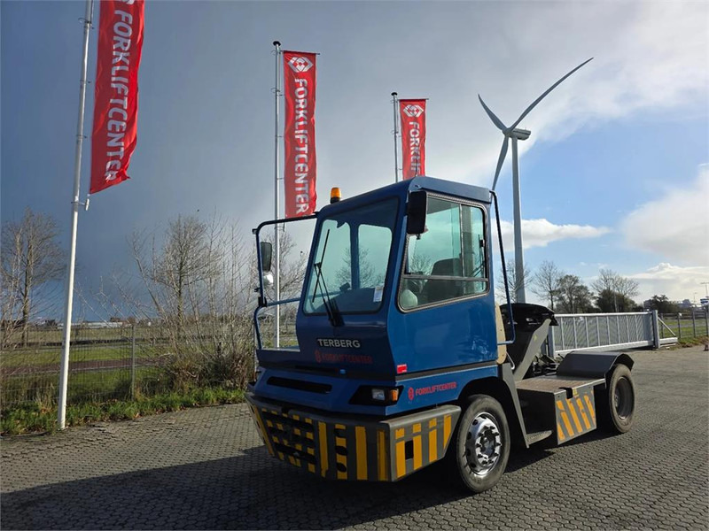 Terberg YT222 - Terminalų vilkikas: foto 2 Terberg YT222 - Terminalų vilkikas: foto 2