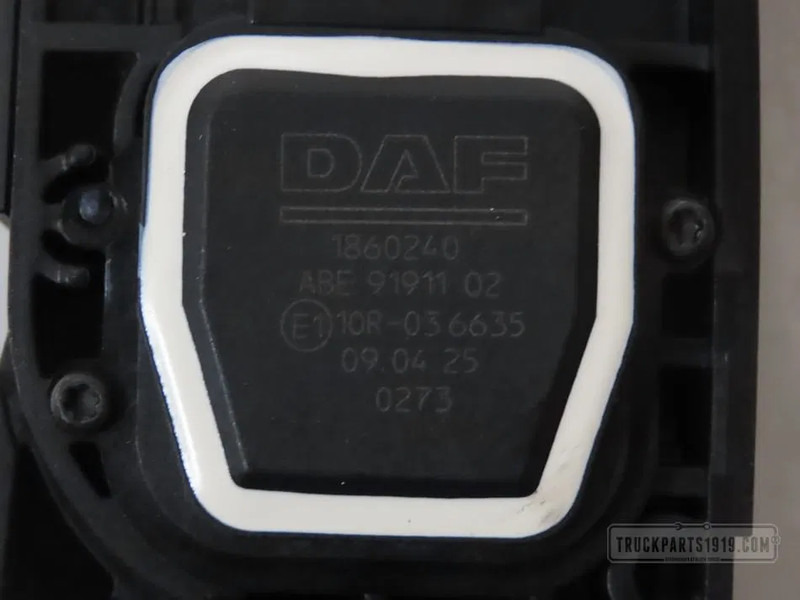 DAF 1860240 Gaspedaal DAF XF - Prietaisų skydas - Sunkvežimis: foto 2 DAF 1860240 Gaspedaal DAF XF - Prietaisų skydas - Sunkvežimis: foto 2