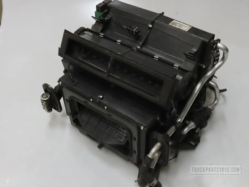 DAF 1980851 | Kachelhuis DAF XF 106 - Šildymas/ Ventiliacija - Sunkvežimis: foto 1 DAF 1980851 | Kachelhuis DAF XF 106 - Šildymas/ Ventiliacija - Sunkvežimis: foto 1