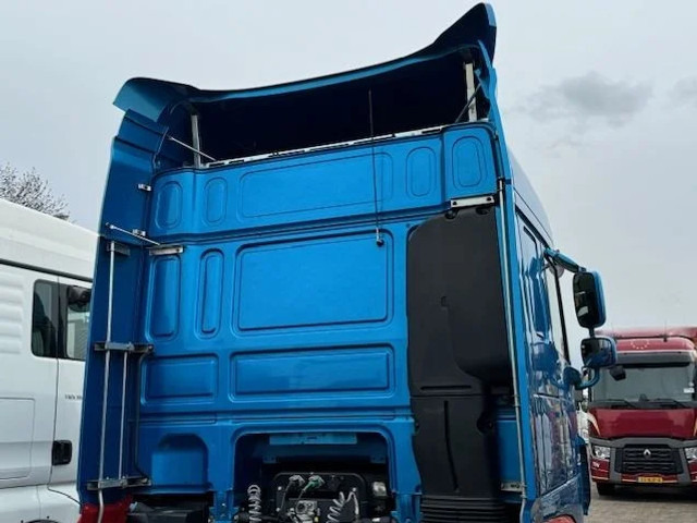 DAF XF 106 SpaceCab Cabine E6 - Kabina ir interjeras - Sunkvežimis: foto 3 DAF XF 106 SpaceCab Cabine E6 - Kabina ir interjeras - Sunkvežimis: foto 3