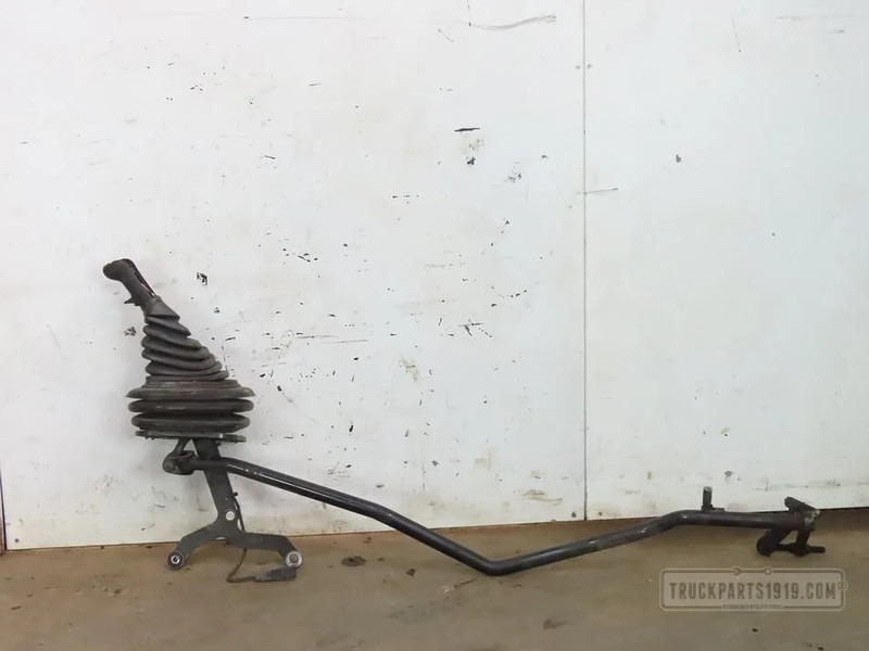 MAN Gearbox & Clutch Parts Versnellingspook TGM - Pavarų dėžė - Sunkvežimis: foto 1 MAN Gearbox & Clutch Parts Versnellingspook TGM - Pavarų dėžė - Sunkvežimis: foto 1