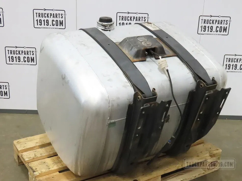 Mercedes-Benz 9604704203 Brandstoftank + steunen 430L - Degalų bakas - Sunkvežimis: foto 2 Mercedes-Benz 9604704203 Brandstoftank + steunen 430L - Degalų bakas - Sunkvežimis: foto 2
