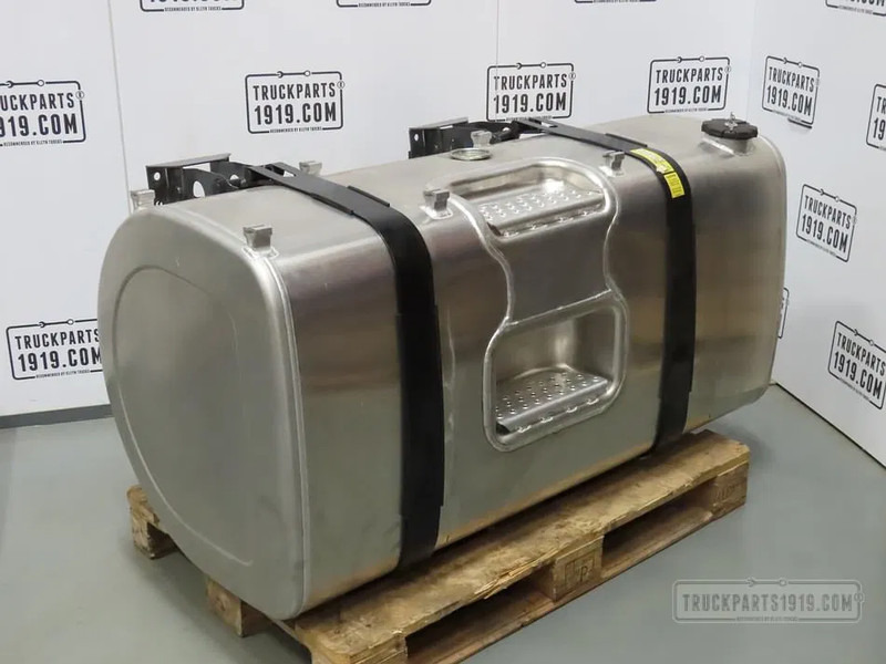 Volvo 21335679 Brandstoftank + steunen 550L - Degalų bakas - Sunkvežimis: foto 1 Volvo 21335679 Brandstoftank + steunen 550L - Degalų bakas - Sunkvežimis: foto 1