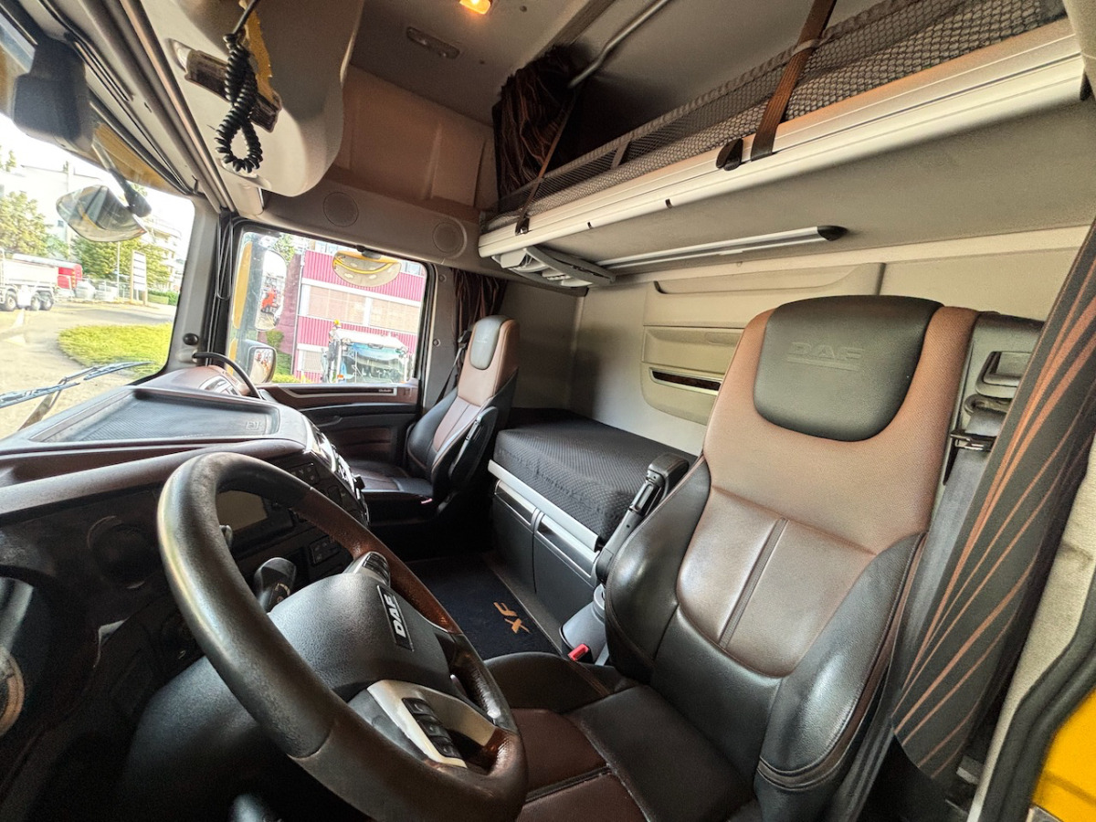 DAF FAN XF 530 LD 6x2 - Tentinis sunkvežimis: foto 5 DAF FAN XF 530 LD 6x2 - Tentinis sunkvežimis: foto 5