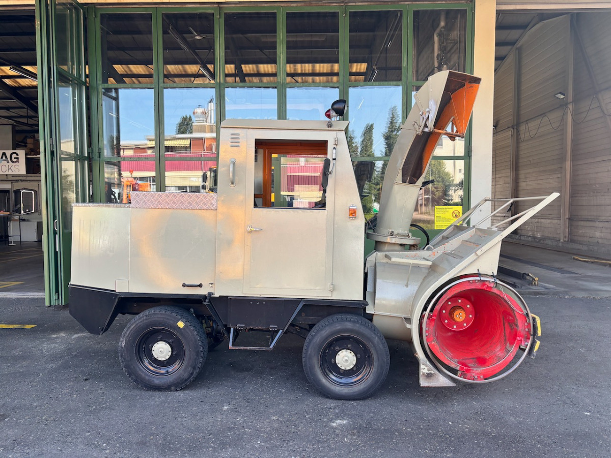 Marke Rolba R200 - Komunalinė/ Specializuota technika: foto 4 Marke Rolba R200 - Komunalinė/ Specializuota technika: foto 4