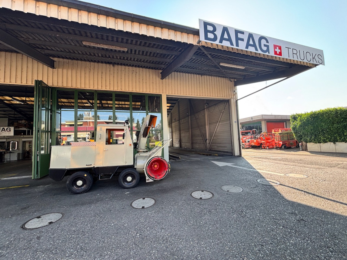 Marke Rolba R200 - Komunalinė/ Specializuota technika: foto 2 Marke Rolba R200 - Komunalinė/ Specializuota technika: foto 2