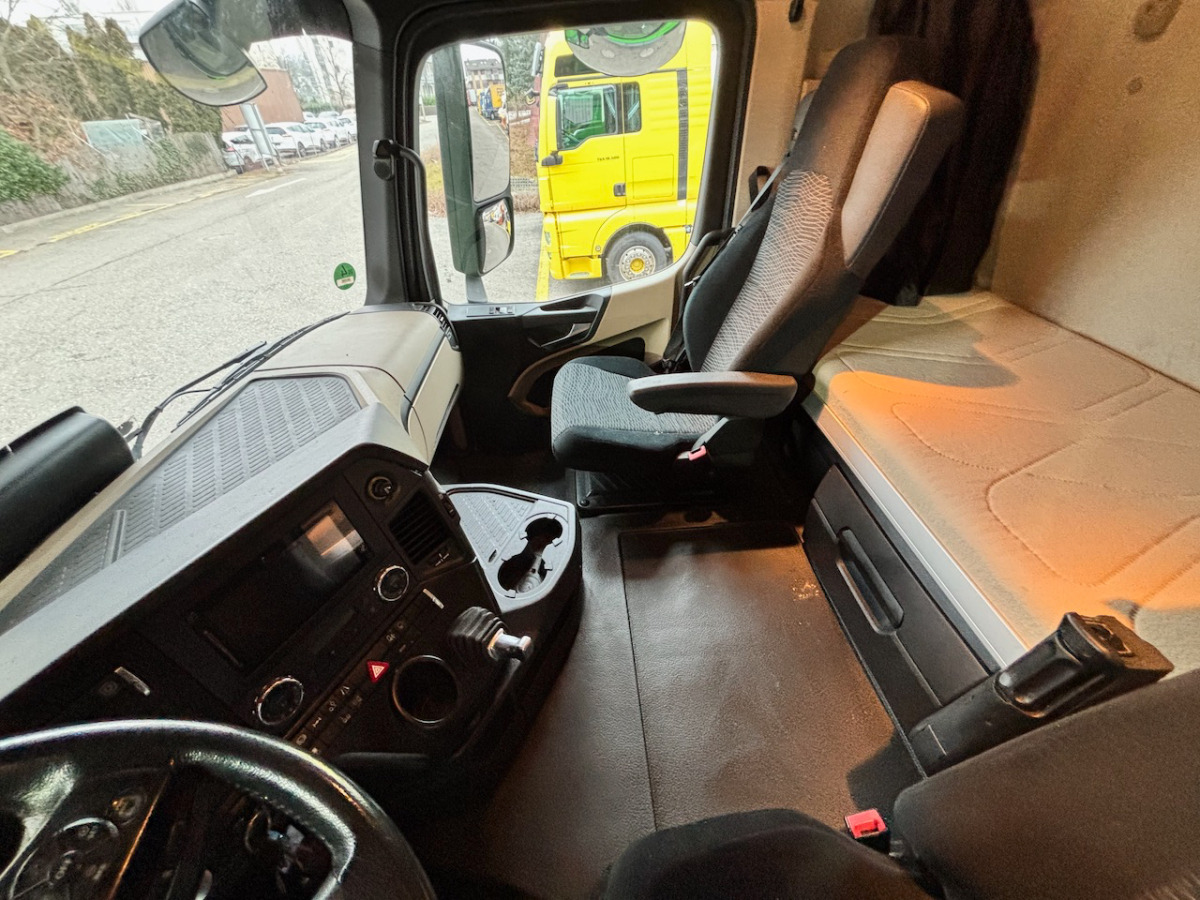 MERCEDES 2543 6x2 - Konteineris-vežimus/ Sukeisti kūną sunkvežimis: foto 5 MERCEDES 2543 6x2 - Konteineris-vežimus/ Sukeisti kūną sunkvežimis: foto 5