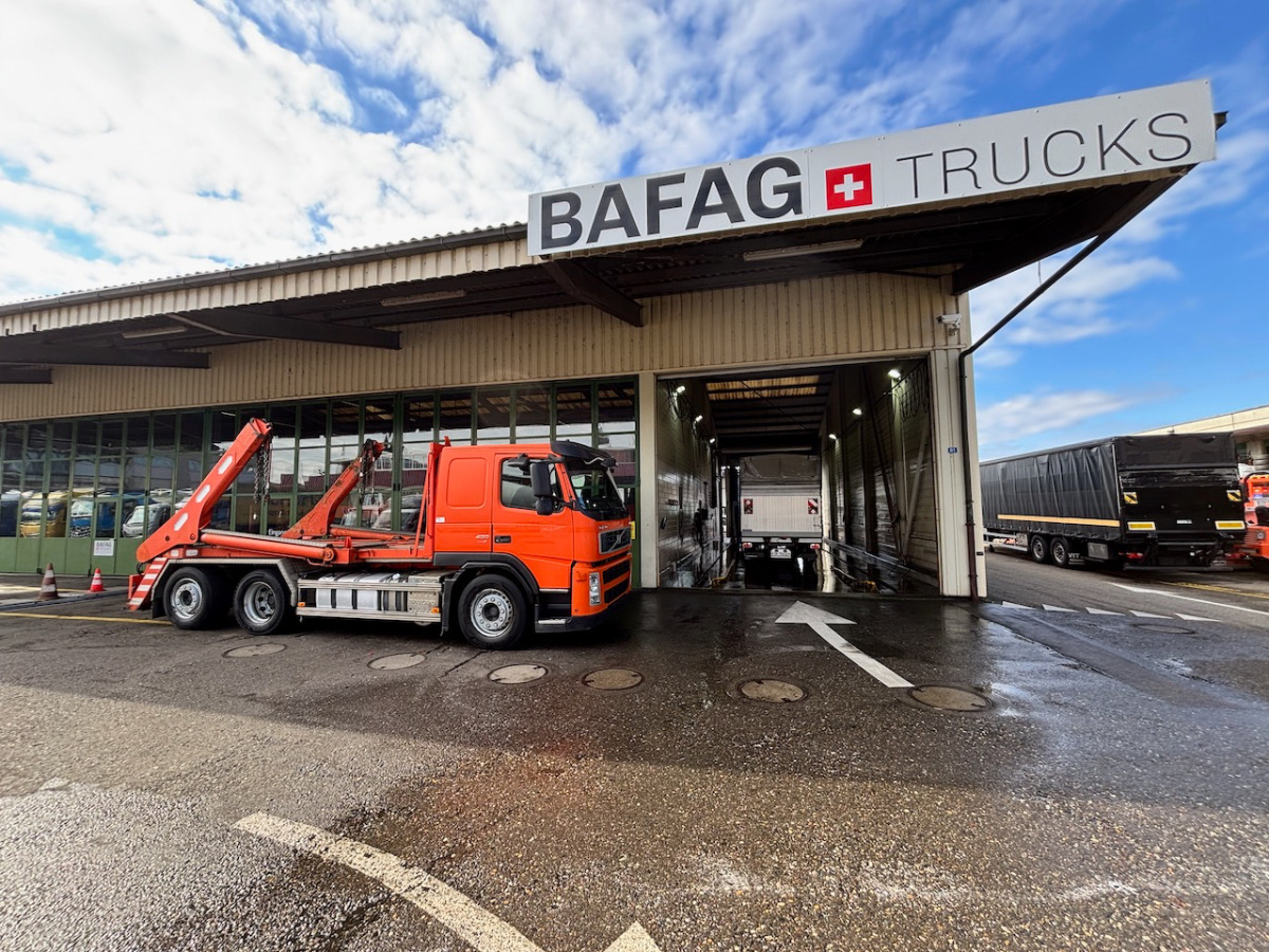 VOLVO FM 400 - Nuožulnaus pakėlimo ant platformos sunkvežimis: foto 2 VOLVO FM 400 - Nuožulnaus pakėlimo ant platformos sunkvežimis: foto 2
