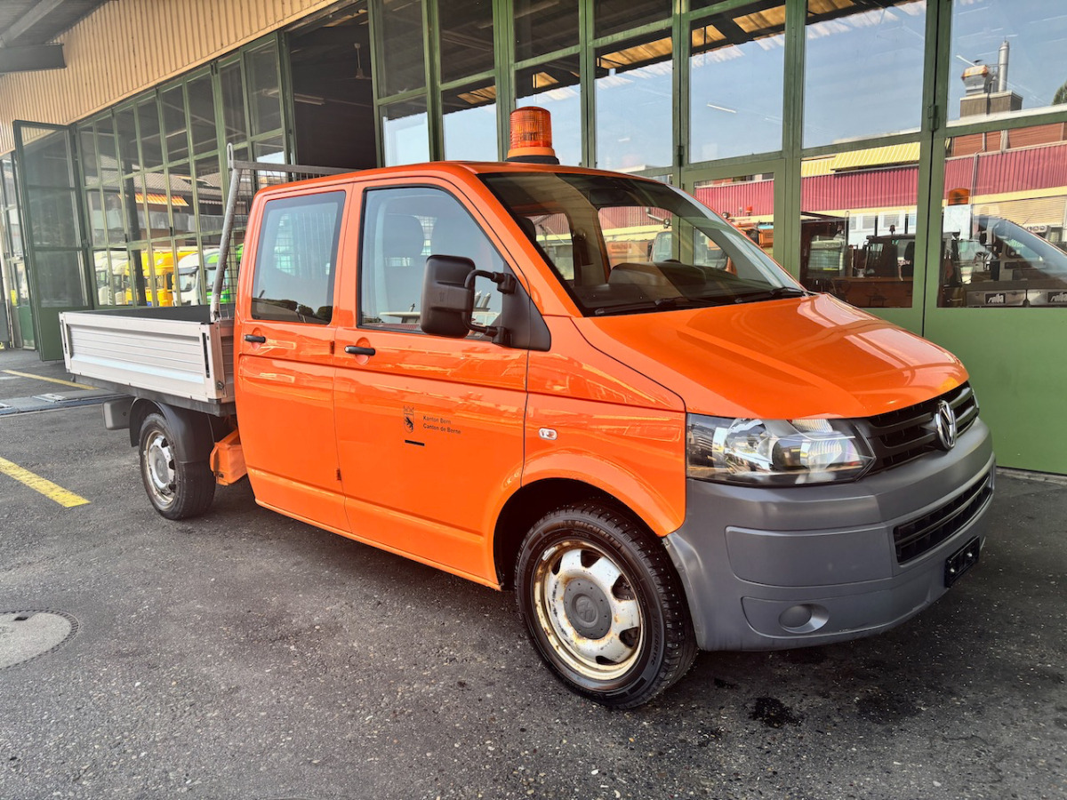 VW T5 Transporter - Bortinis automobilis: foto 1 VW T5 Transporter - Bortinis automobilis: foto 1