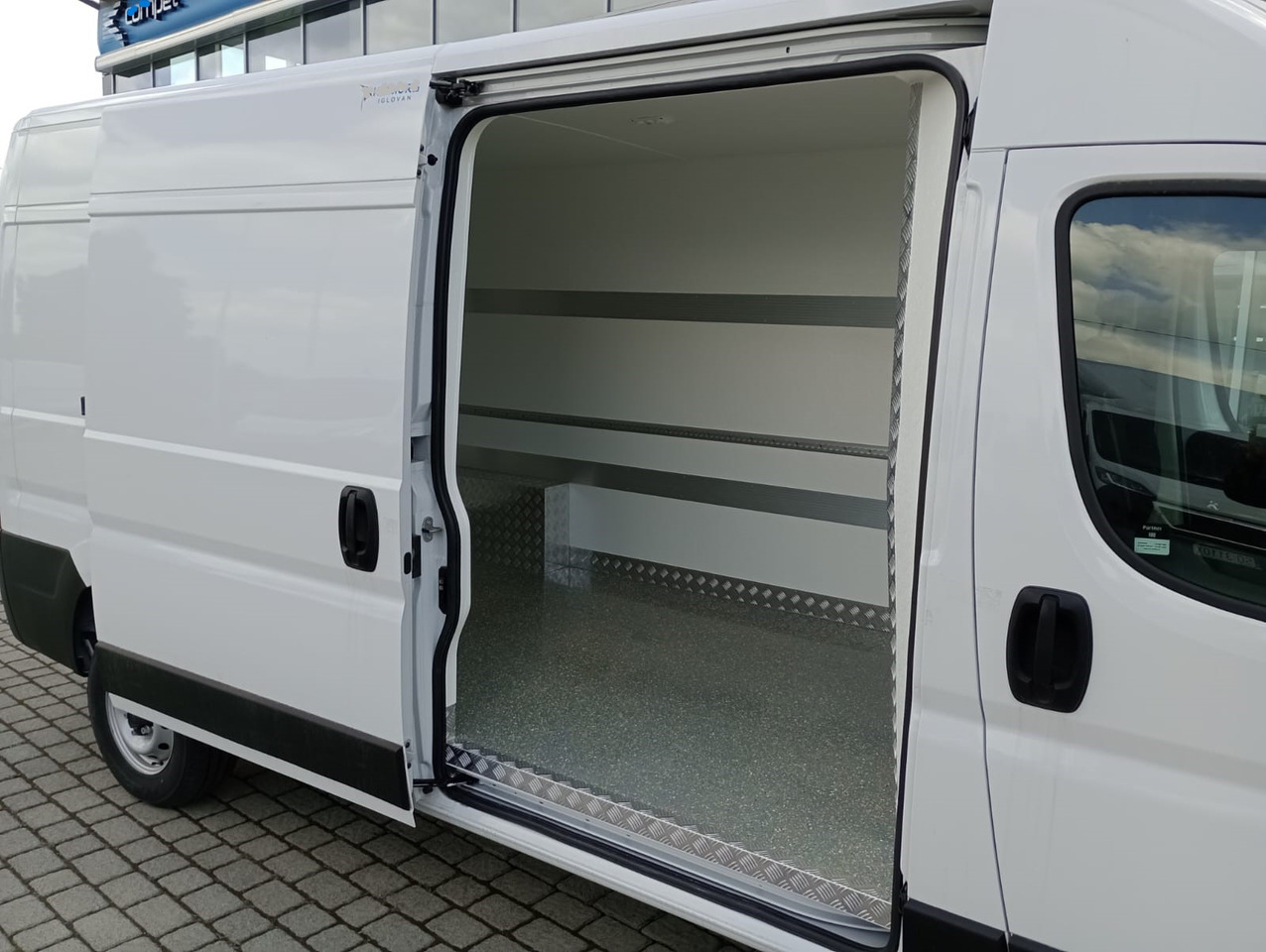 Fiat Ducato 140 L3H2 Kühlkasten - Furgonas šaldytuvas: foto 4 Fiat Ducato 140 L3H2 Kühlkasten - Furgonas šaldytuvas: foto 4