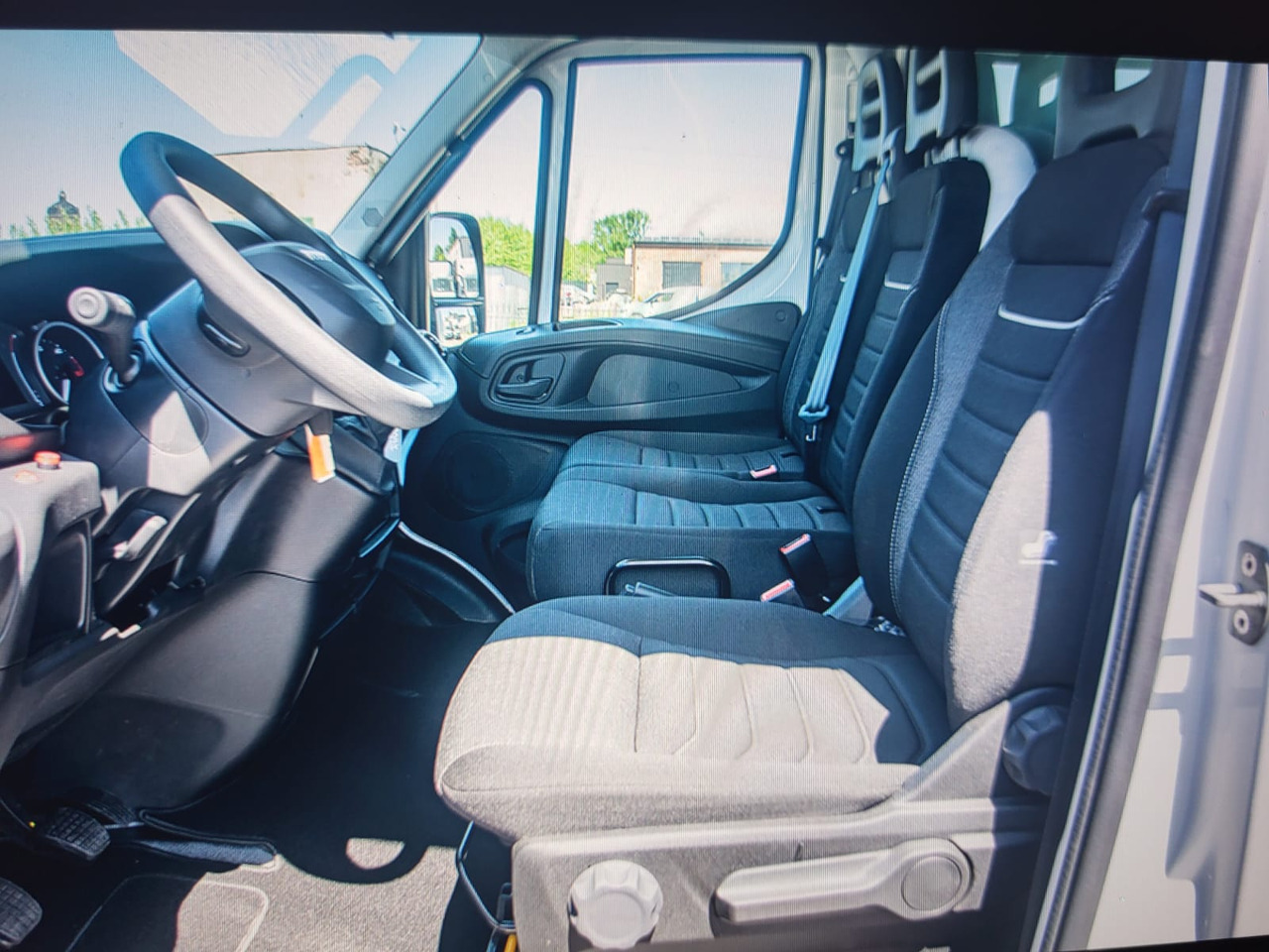 Iveco Daily 70 C18 Pritsche-Plane BÃR - Tentinis mikroautobusas: foto 4 Iveco Daily 70 C18 Pritsche-Plane BÃR - Tentinis mikroautobusas: foto 4