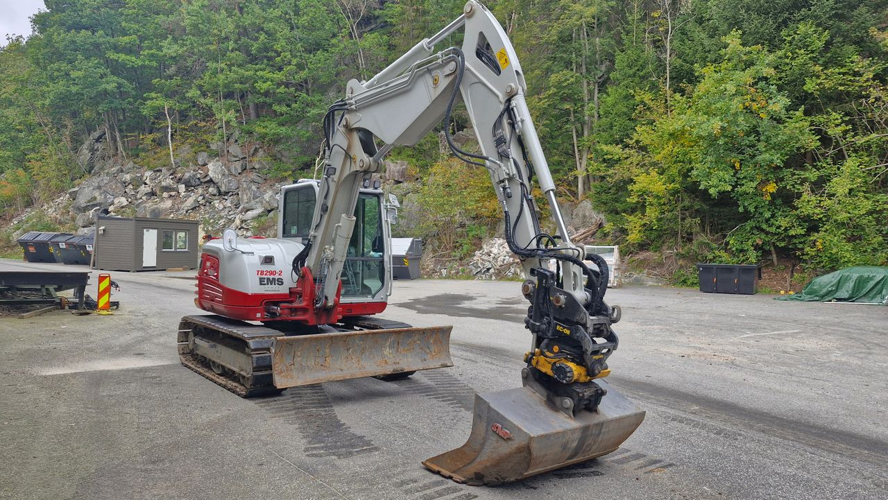 Takeuchi TB 290-2 - Vikšrinis ekskavatorius: foto 1 Takeuchi TB 290-2 - Vikšrinis ekskavatorius: foto 1