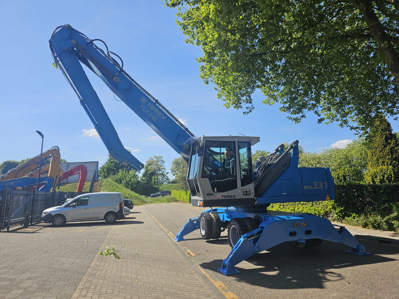 Fuchs MHL 331 Material Handler - Ekskavatorius su ilga strėle: foto 3 Fuchs MHL 331 Material Handler - Ekskavatorius su ilga strėle: foto 3