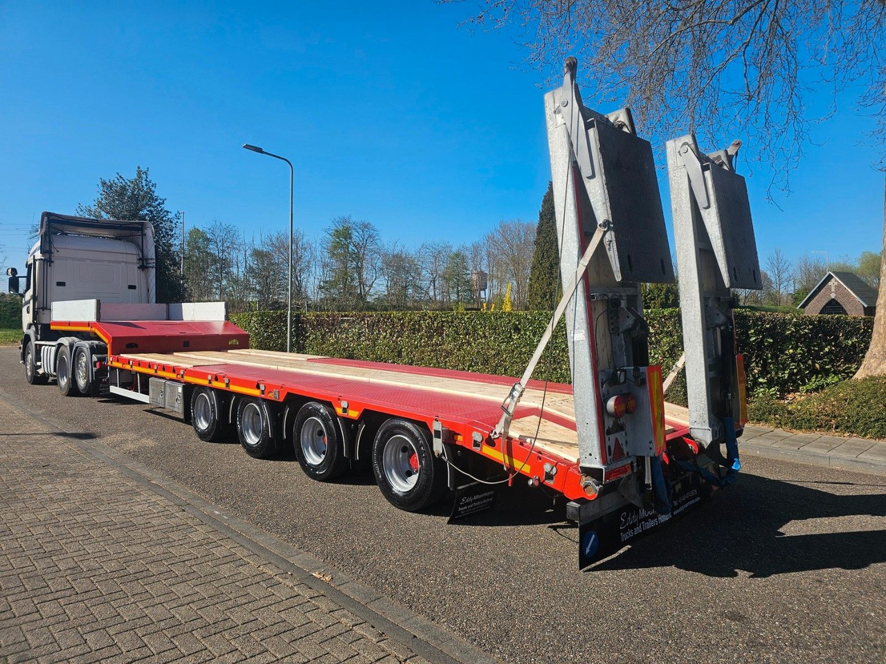 Hangler SVS-H 580 Semie Tieflader Mit Rampen - Žemo profilio platforma puspriekabė: foto 2 Hangler SVS-H 580 Semie Tieflader Mit Rampen - Žemo profilio platforma puspriekabė: foto 2