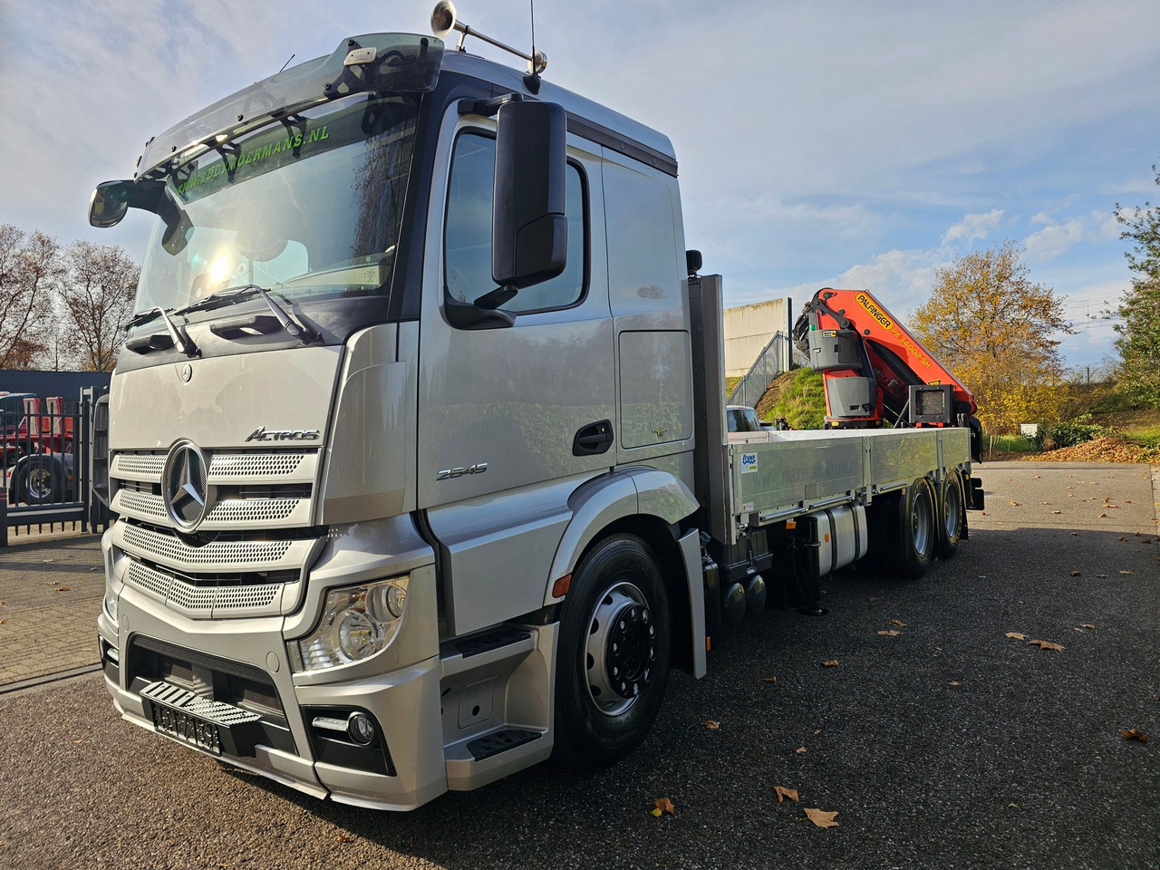 Mercedes Benz Actros 2645 6x4 - Platforminis/ Bortinis sunkvežimis, Sunkvežimis su kranu: foto 2 Mercedes Benz Actros 2645 6x4 - Platforminis/ Bortinis sunkvežimis, Sunkvežimis su kranu: foto 2