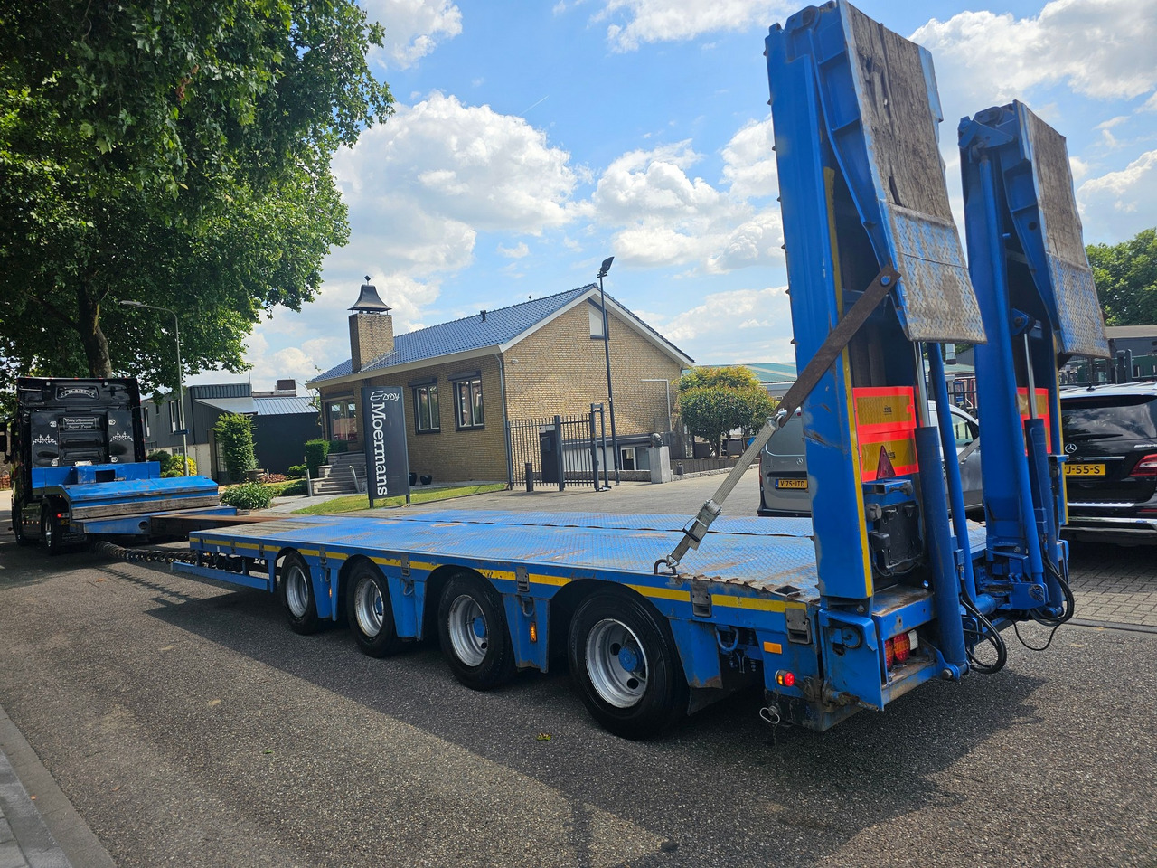 Žemo profilio platforma puspriekabė Nooteboom OSD-58-04V With Hydraulic Ramps: foto 11