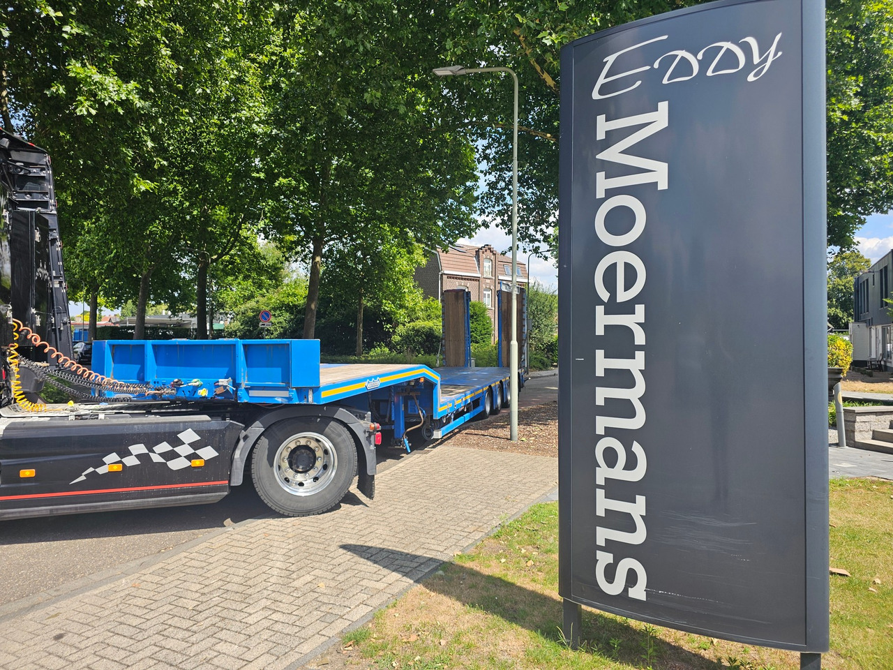 Nooteboom OSD-58-04V With Hydraulic Ramps - Žemo profilio platforma puspriekabė: foto 1 Nooteboom OSD-58-04V With Hydraulic Ramps - Žemo profilio platforma puspriekabė: foto 1