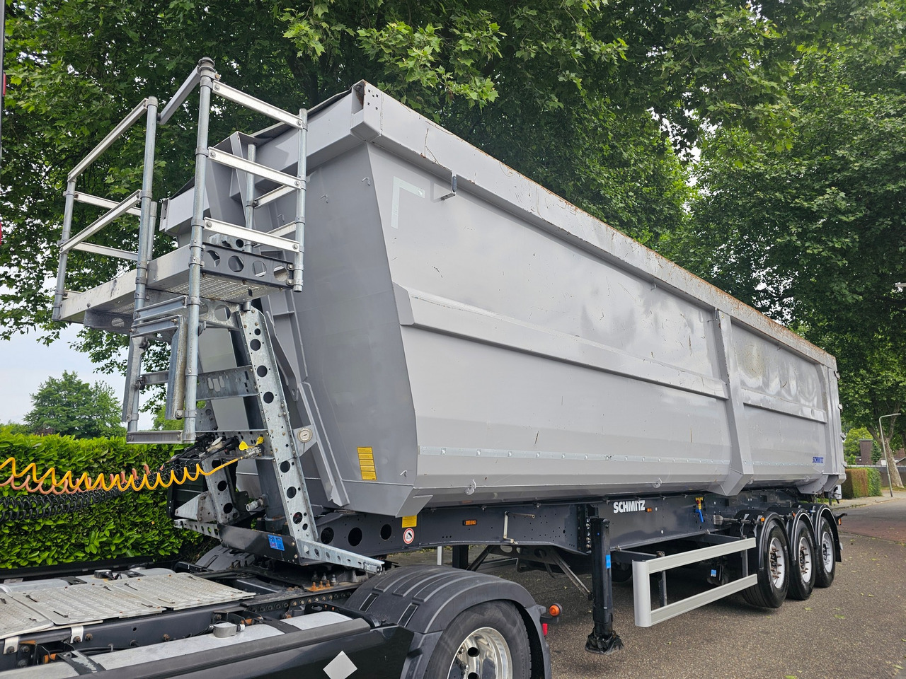 Schmitz SGF-S3 Scraptipper 55 M3 - Savivartis puspriekabė: foto 4 Schmitz SGF-S3 Scraptipper 55 M3 - Savivartis puspriekabė: foto 4