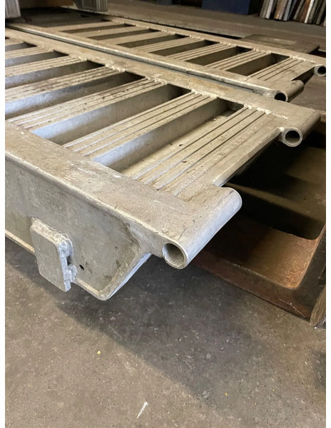 Kässbohrer Oprijplaaten - Žemo profilio platforma puspriekabė: foto 4 Kässbohrer Oprijplaaten - Žemo profilio platforma puspriekabė: foto 4