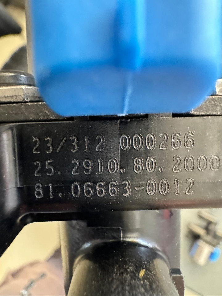 CABIN HEATER WATER VALVE MAN TGS - Šildymas/ Ventiliacija: foto 2 CABIN HEATER WATER VALVE MAN TGS - Šildymas/ Ventiliacija: foto 2