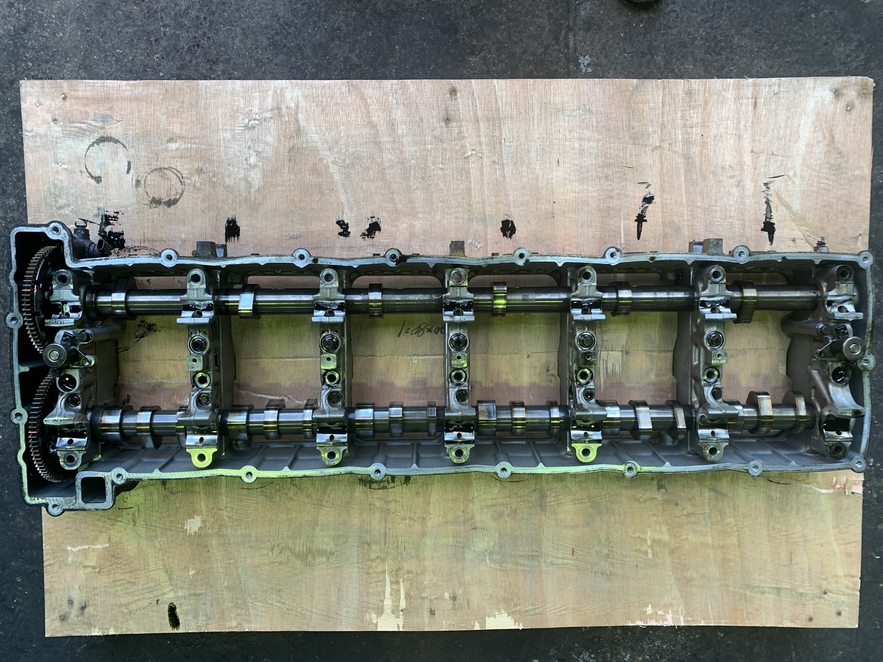 CYLINDER HEAD WITH VALVES,ROCKER SHAFT (INTAKE AND EXHAUST),REINFORCING FRAME ACTROS MP4 OM471 LA EURO 5 - Variklis ir dalys - Sunkvežimis: foto 4 CYLINDER HEAD WITH VALVES,ROCKER SHAFT (INTAKE AND EXHAUST),REINFORCING FRAME ACTROS MP4 OM471 LA EURO 5 - Variklis ir dalys - Sunkvežimis: foto 4