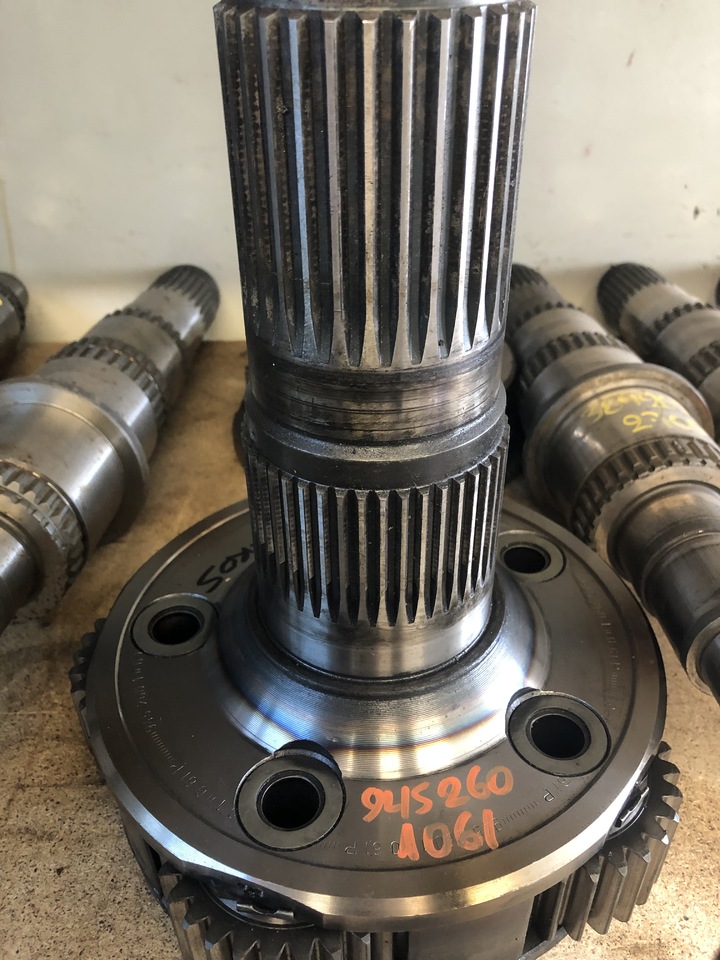 DRIVE SHAFT-MAIN SHAFT-PLANETARY CARRIER ACTROS GEARBOX G240 - Pavarų dėžė ir dalys - Sunkvežimis: foto 5 DRIVE SHAFT-MAIN SHAFT-PLANETARY CARRIER ACTROS GEARBOX G240 - Pavarų dėžė ir dalys - Sunkvežimis: foto 5