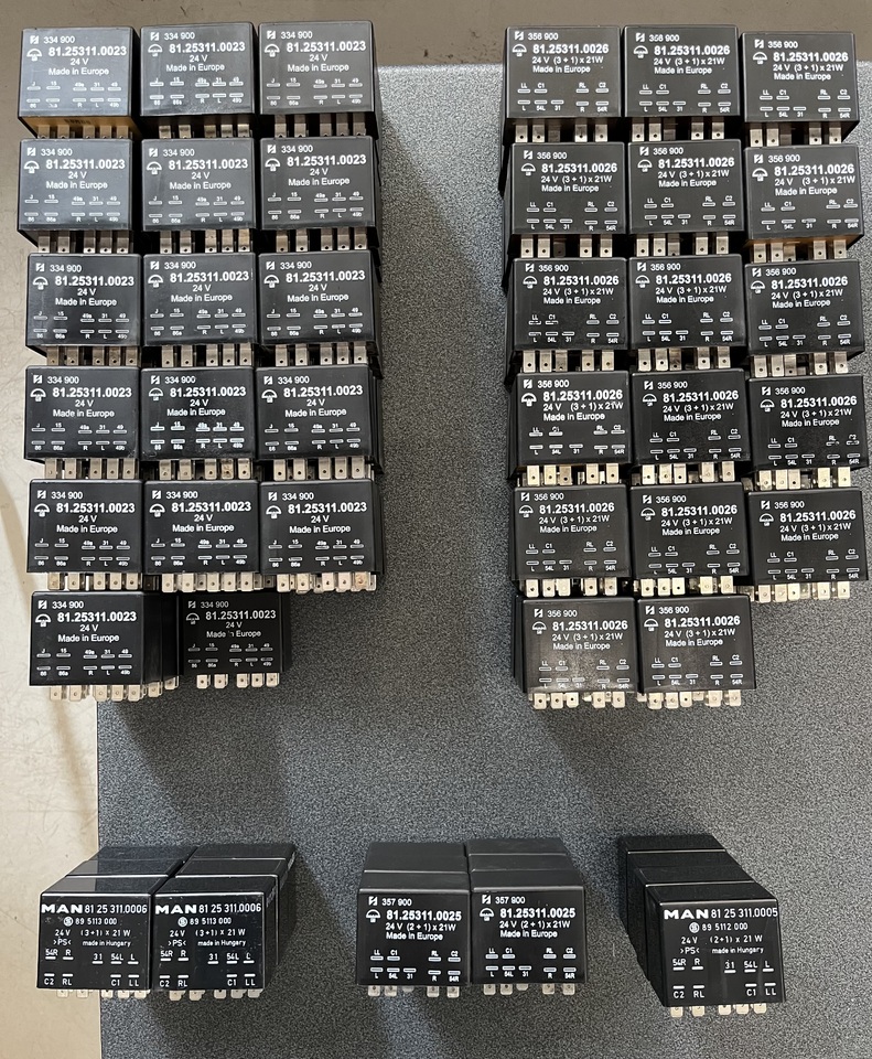 FLASHING-WIPING PULSE UNIT MAN F90,F2000 - Elektros sistema - Sunkvežimis: foto 2 FLASHING-WIPING PULSE UNIT MAN F90,F2000 - Elektros sistema - Sunkvežimis: foto 2
