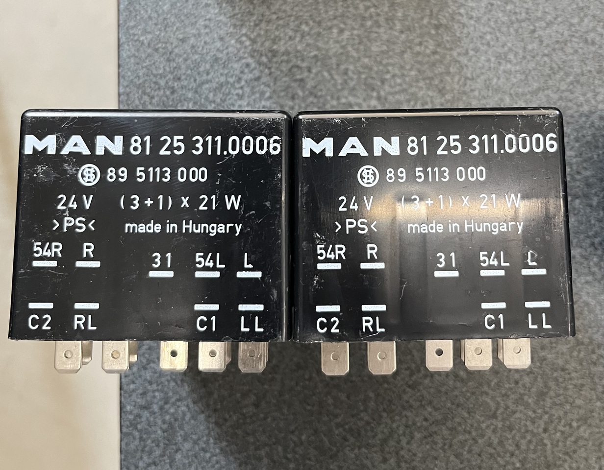 FLASHING-WIPING PULSE UNIT MAN F90,F2000 - Elektros sistema - Sunkvežimis: foto 5 FLASHING-WIPING PULSE UNIT MAN F90,F2000 - Elektros sistema - Sunkvežimis: foto 5