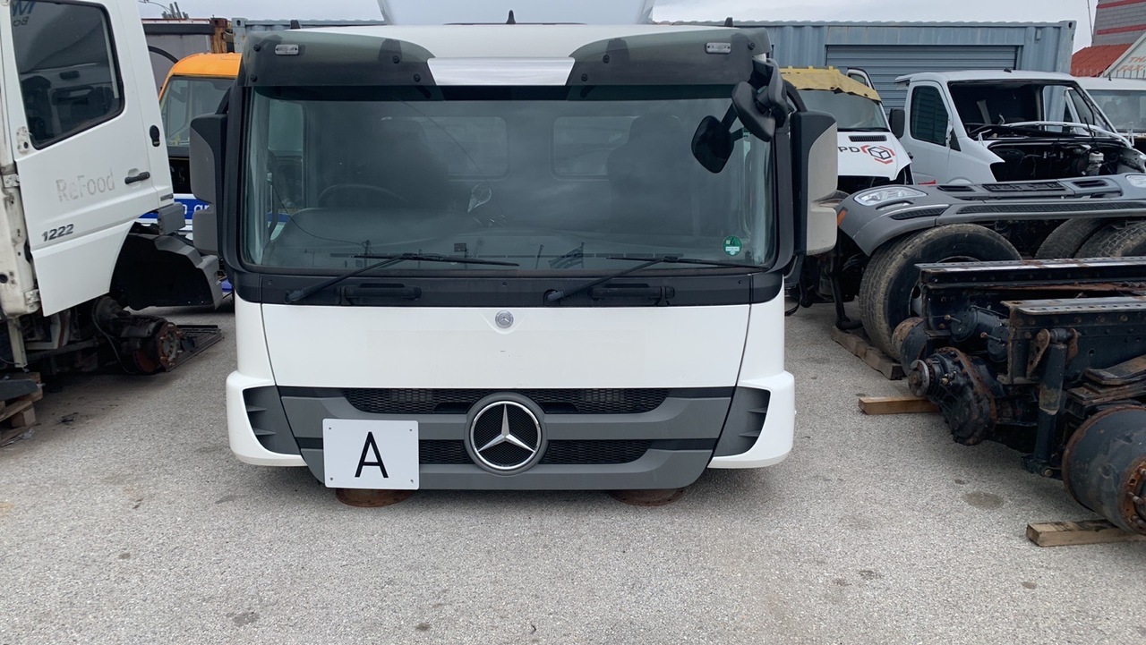 MEDIUM CAB ACTROS MP3 RHD - Kabina ir interjeras - Sunkvežimis: foto 1 MEDIUM CAB ACTROS MP3 RHD - Kabina ir interjeras - Sunkvežimis: foto 1