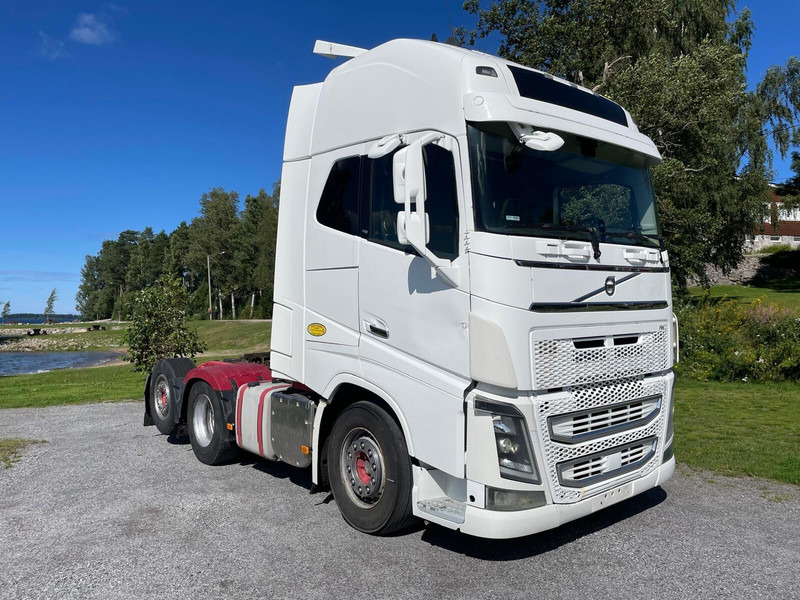 Volvo FH16 600 - Vilkikas: foto 1 Volvo FH16 600 - Vilkikas: foto 1