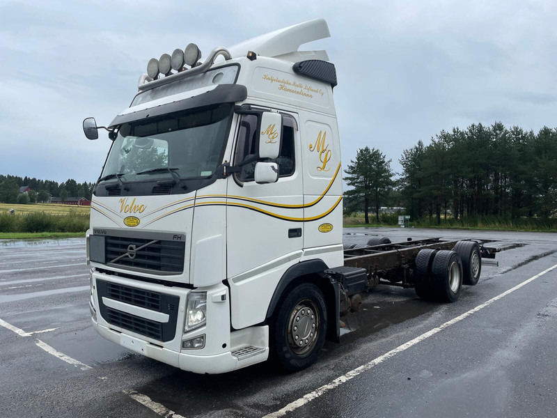 Volvo FH500 6x2 - Važiuoklės sunkvežimis: foto 1 Volvo FH500 6x2 - Važiuoklės sunkvežimis: foto 1