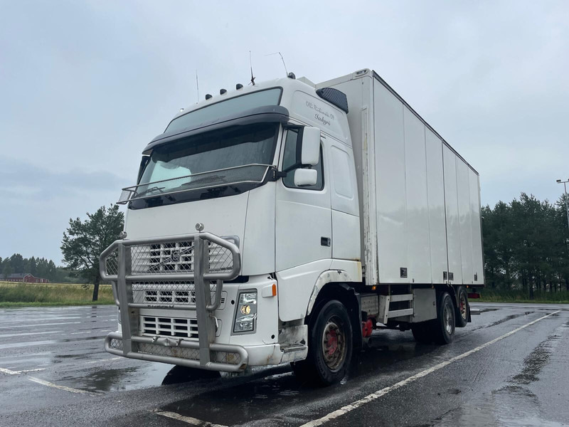 Volvo FH500 Globe XL - Furgonas sunkvežimis: foto 1 Volvo FH500 Globe XL - Furgonas sunkvežimis: foto 1