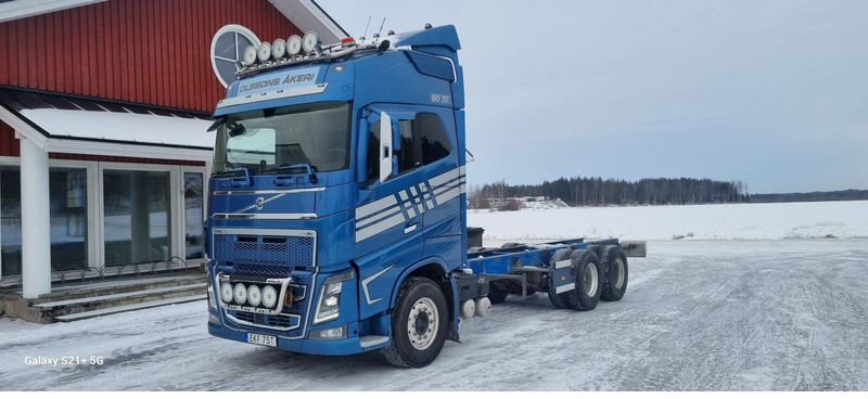 Volvo FH750 - Važiuoklės sunkvežimis: foto 4 Volvo FH750 - Važiuoklės sunkvežimis: foto 4