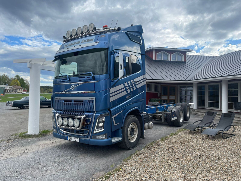 Volvo FH750 - Važiuoklės sunkvežimis: foto 1 Volvo FH750 - Važiuoklės sunkvežimis: foto 1
