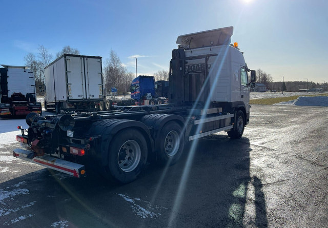 Volvo FM460 6X4 KOUKKUAUTO - Hook-lift sunkvežimis: foto 4 Volvo FM460 6X4 KOUKKUAUTO - Hook-lift sunkvežimis: foto 4