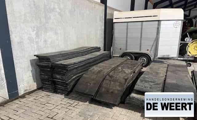 Rubber strip , slijt rubber , rubber tbv schuif - Žemės ūkio technika: foto 4 Rubber strip , slijt rubber , rubber tbv schuif - Žemės ūkio technika: foto 4