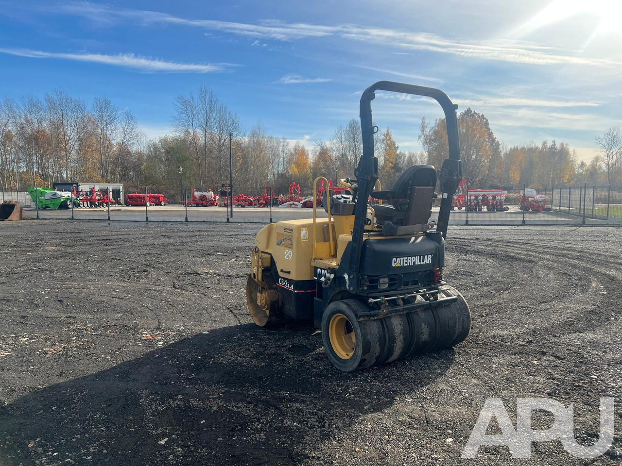 CATERPILLAR CB-225E - Volas: foto 3 CATERPILLAR CB-225E - Volas: foto 3