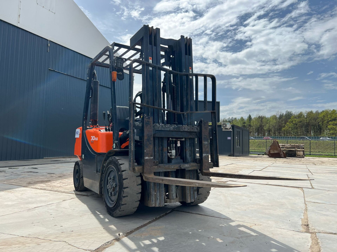 DOOSAN D30 GP - Šakinis krautuvas: foto 3 DOOSAN D30 GP - Šakinis krautuvas: foto 3